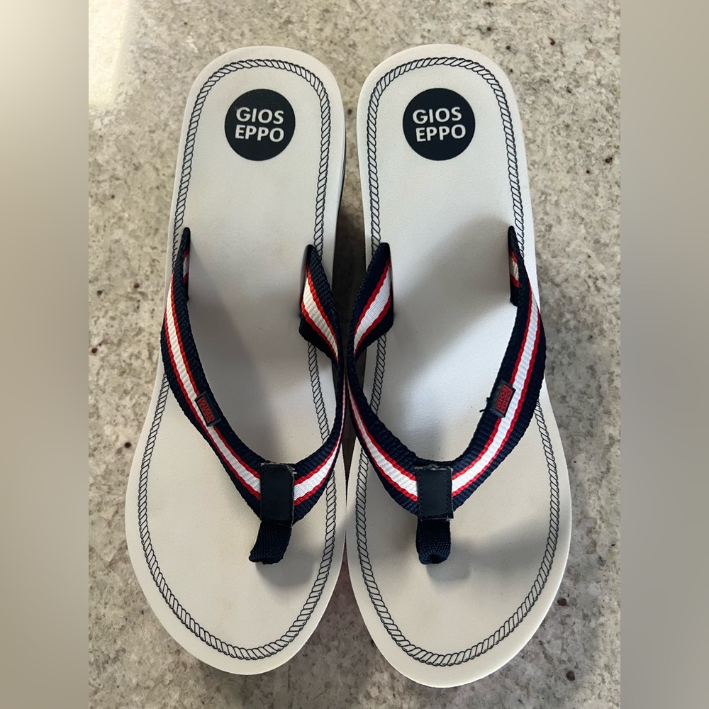 Gioseppo (Spain) size 10 woman’s platform sandals NWOT!